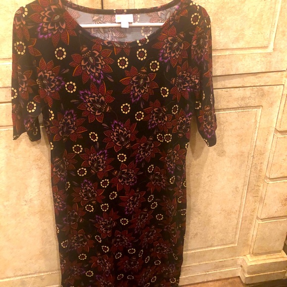 Dress - Picture 1 of 2